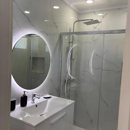 Magna Oura Apartment
